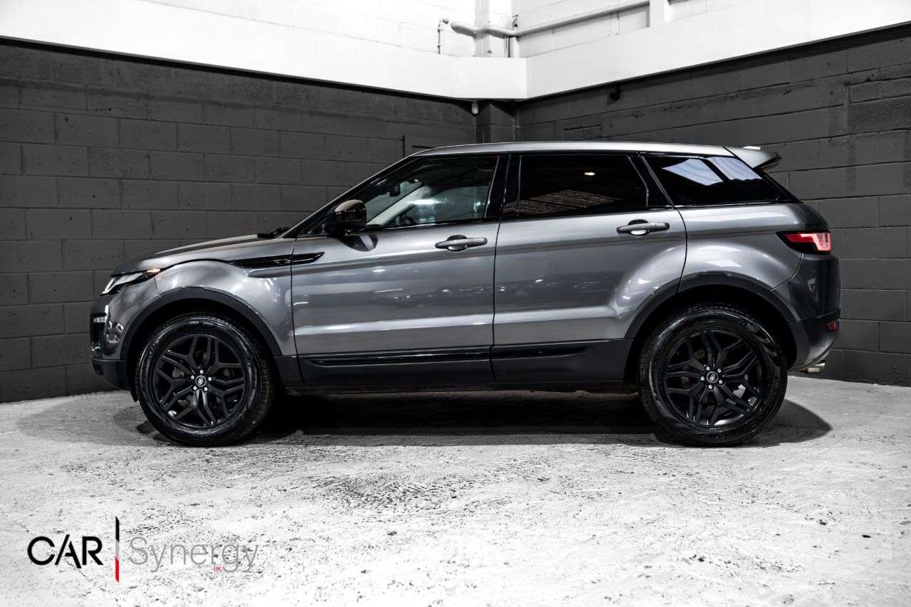 A 2018 LAND ROVER RANGE ROVER EVOQUE 2.0 TD4 SE Tech SUV 5dr Diesel Auto 4WD Euro 6 (s/s) (180 ps) / STUNNING CA A 2018 LAND ROVER RANGE ROVER EVOQUE 2.0 TD4 SE Tech SUV 5dr Diesel Auto 4WD Euro 6 (s/s) (180 ps) / STUNNING CA