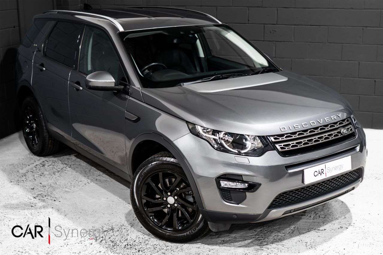 A 2017 LAND ROVER DISCOVERY SPORT 2.0 TD4 SE Tech SUV 5dr Diesel Manual 4WD Euro 6 (s/s) (180 ps) / STUNNING A 2017 LAND ROVER DISCOVERY SPORT 2.0 TD4 SE Tech SUV 5dr Diesel Manual 4WD Euro 6 (s/s) (180 ps) / STUNNING