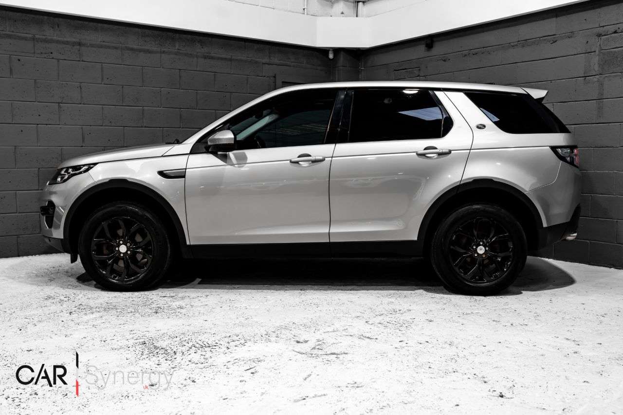 A 2017 LAND ROVER DISCOVERY SPORT 2.0 TD4 HSE SUV 5dr Diesel Auto 4WD Euro 6 (s/s) (180 ps) / STUNNING CAR! A 2017 LAND ROVER DISCOVERY SPORT 2.0 TD4 HSE SUV 5dr Diesel Auto 4WD Euro 6 (s/s) (180 ps) / STUNNING CAR!
