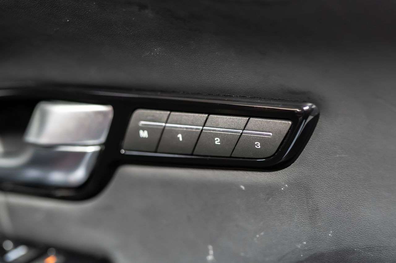 2018 LAND ROVER RANGE ROVER EVOQUE 2018 LAND ROVER RANGE ROVER EVOQUE