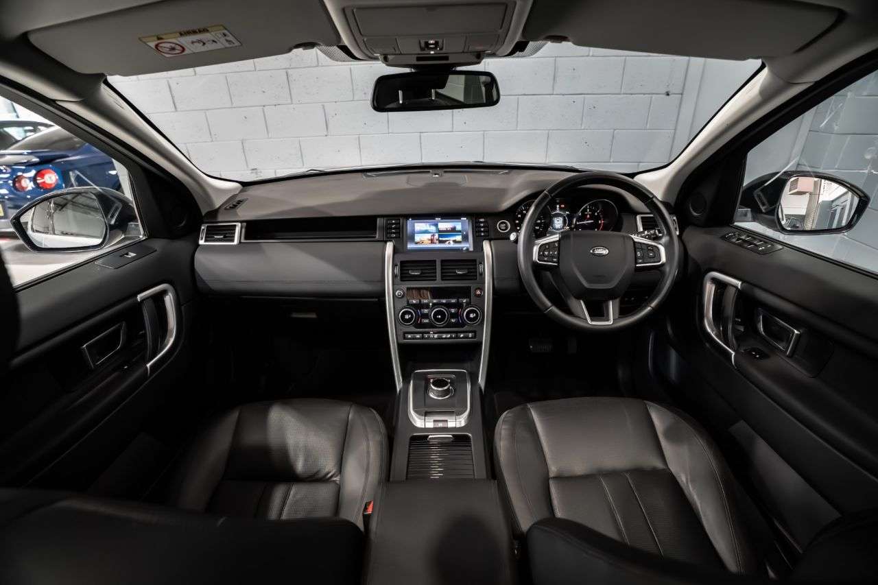 A 2019 LAND ROVER DISCOVERY SPORT 2.0 TD4 HSE SUV 5dr Diesel Auto 4WD Euro 6 (s/s) (180 ps) / STUNNING CAR! A 2019 LAND ROVER DISCOVERY SPORT 2.0 TD4 HSE SUV 5dr Diesel Auto 4WD Euro 6 (s/s) (180 ps) / STUNNING CAR!