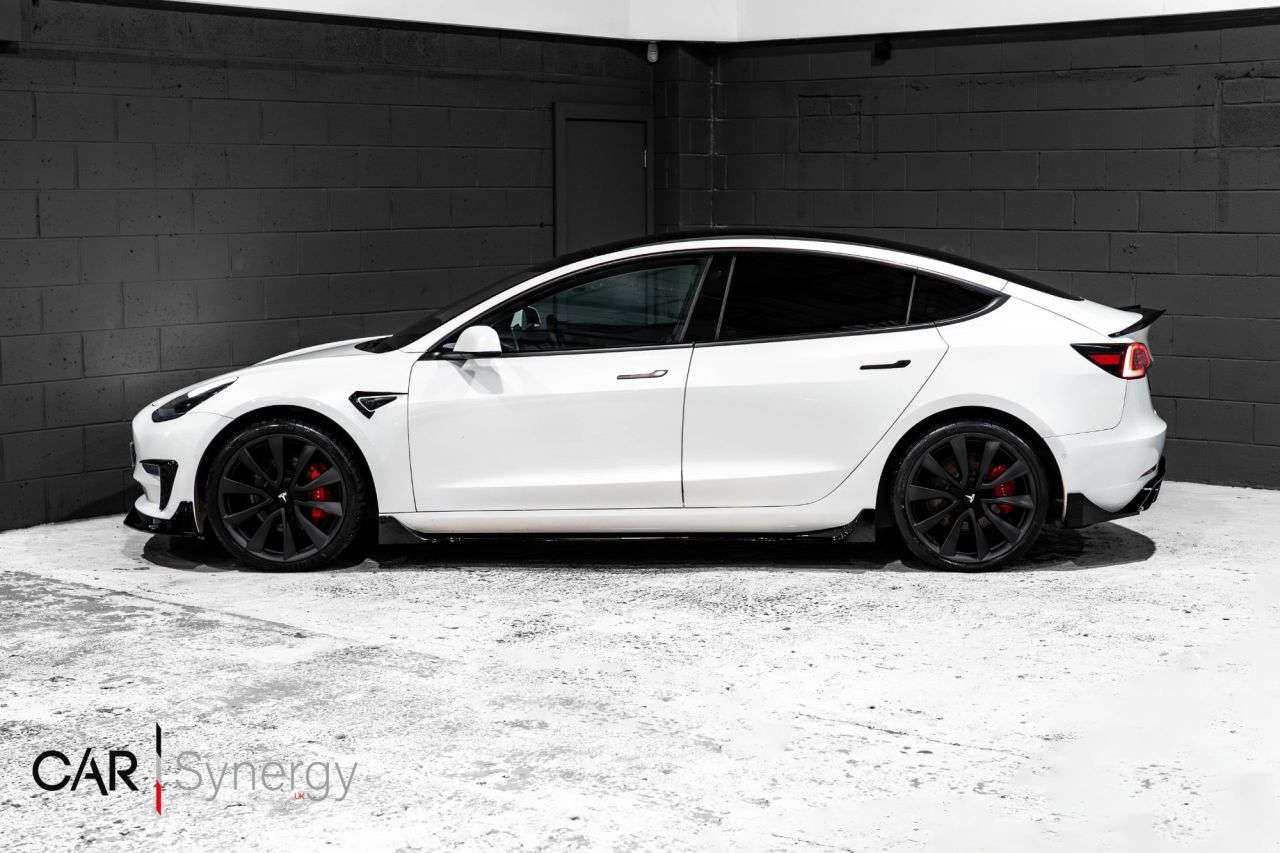 A 2020 TESLA MODEL 3 (Dual Motor) Performance Saloon 4dr Electric Auto 4WDE (Performance Upgrade A 2020 TESLA MODEL 3 (Dual Motor) Performance Saloon 4dr Electric Auto 4WDE (Performance Upgrade