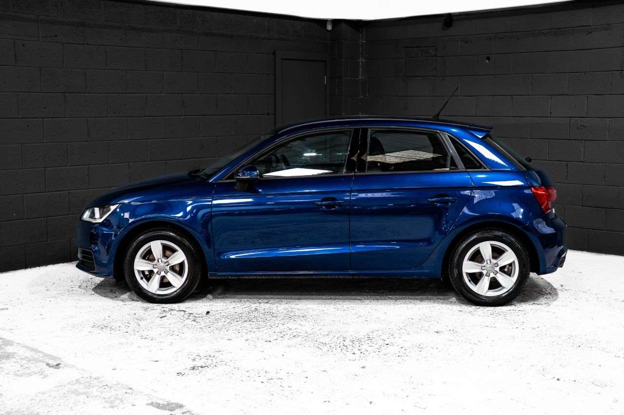 2016 AUDI A1 2016 AUDI A1