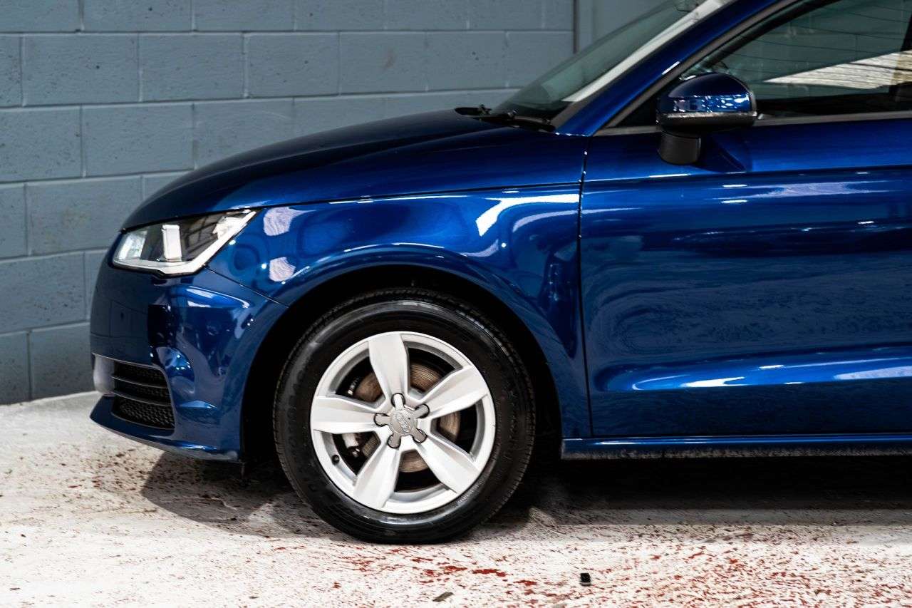 2016 AUDI A1 2016 AUDI A1