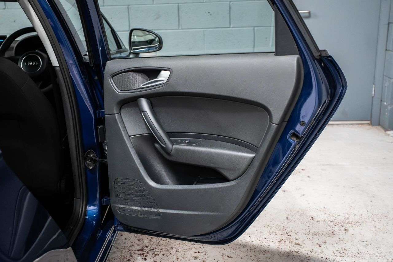 2016 AUDI A1 2016 AUDI A1