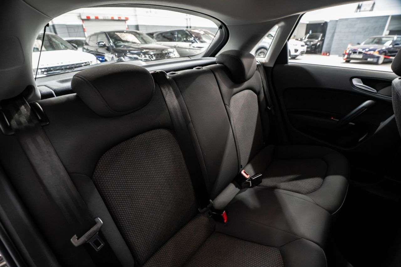 2016 AUDI A1 2016 AUDI A1