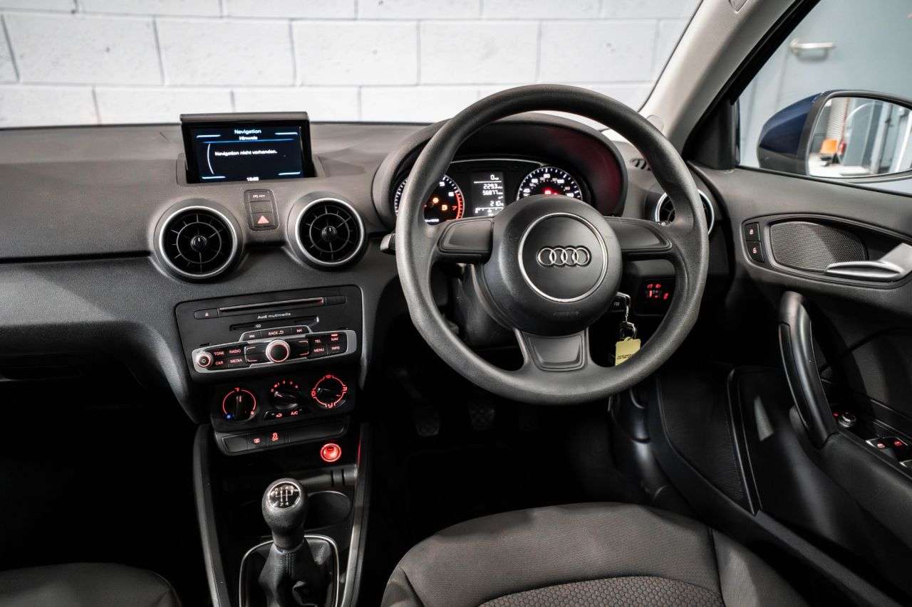 2016 AUDI A1 2016 AUDI A1