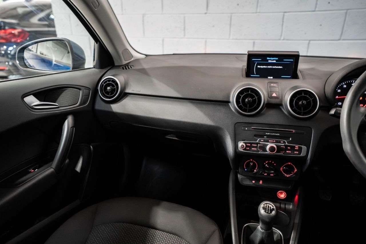 2016 AUDI A1 2016 AUDI A1
