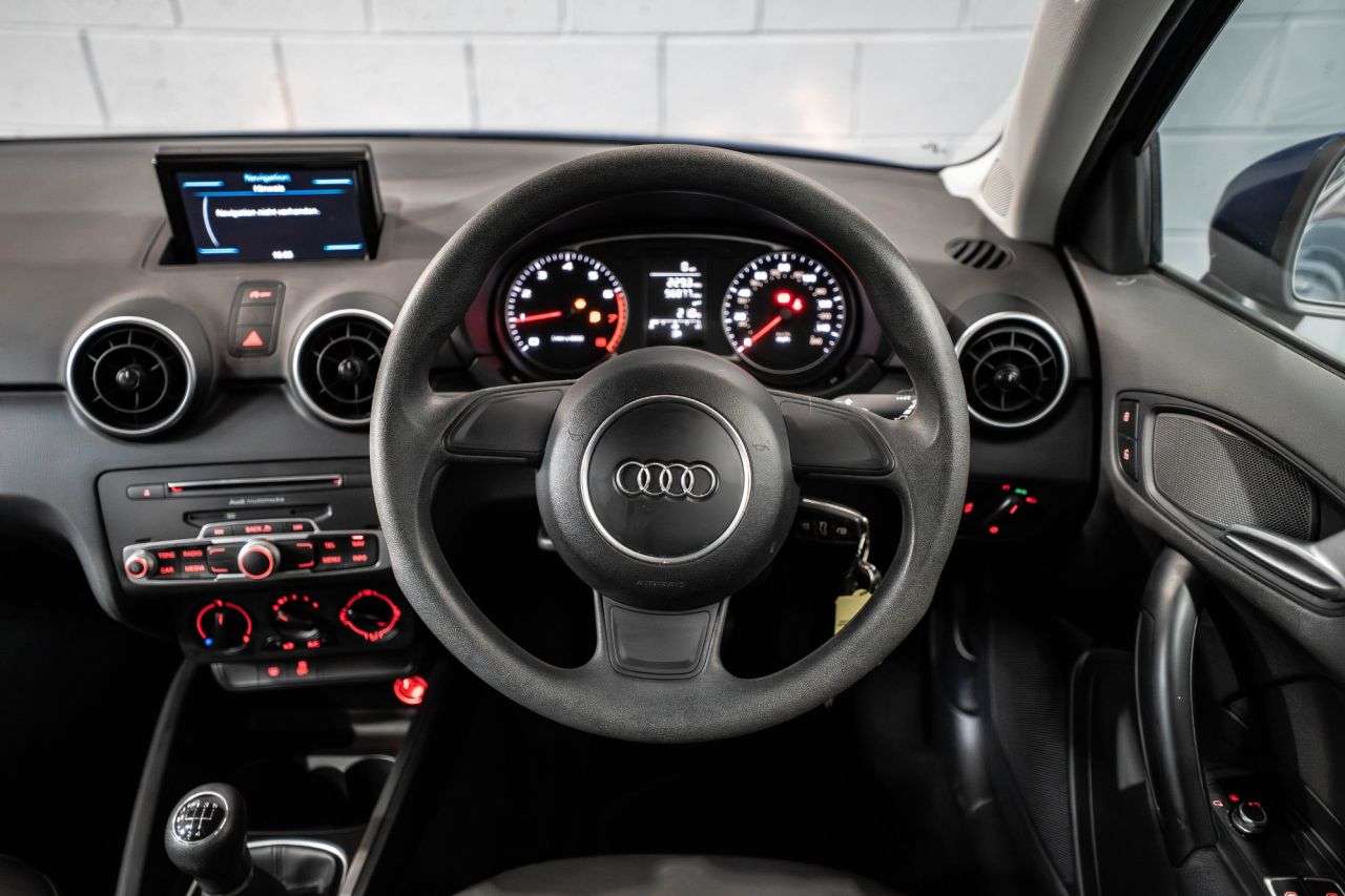 2016 AUDI A1 2016 AUDI A1
