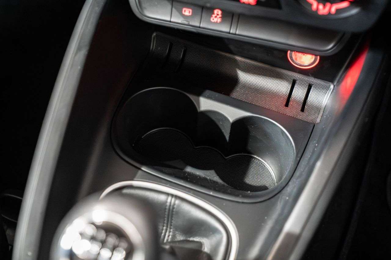 2016 AUDI A1 2016 AUDI A1
