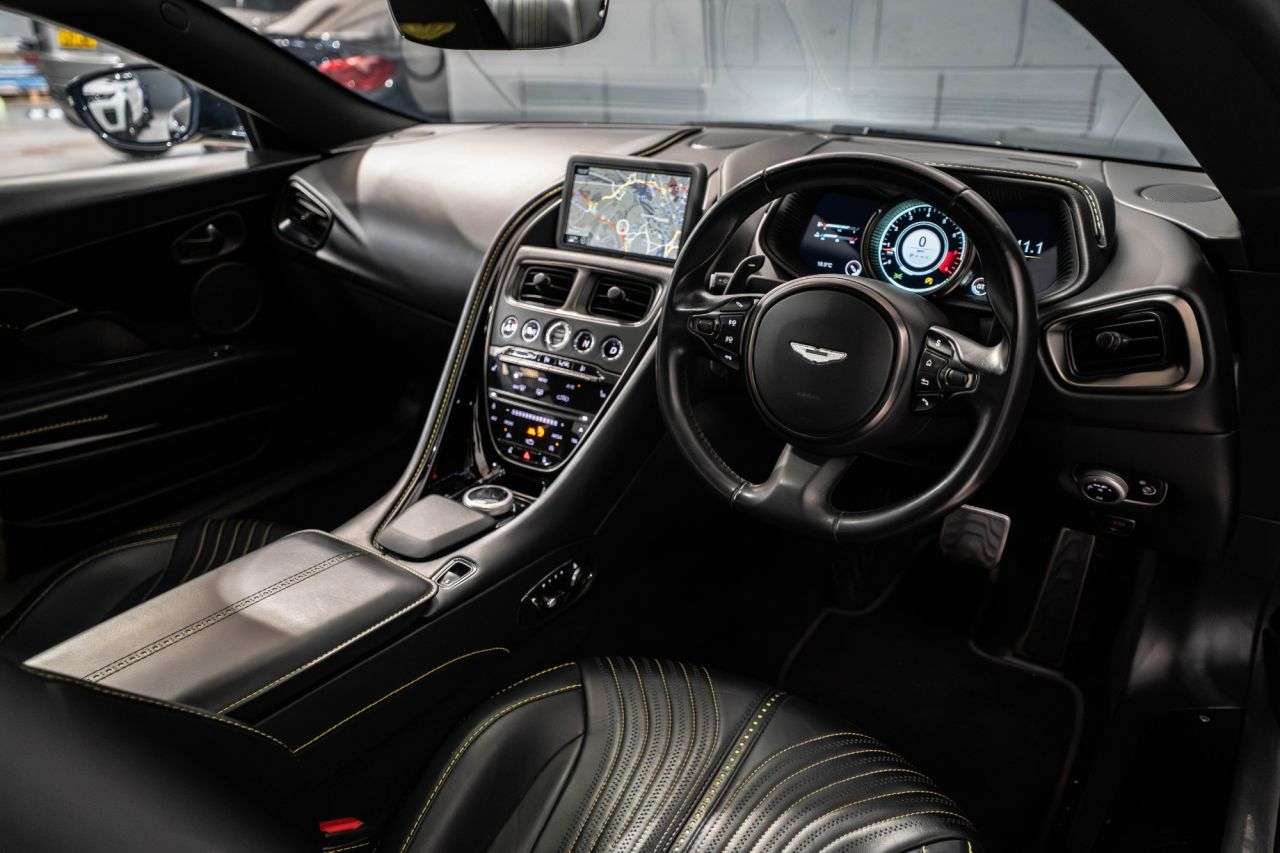 2018 ASTON MARTIN DB11 2018 ASTON MARTIN DB11