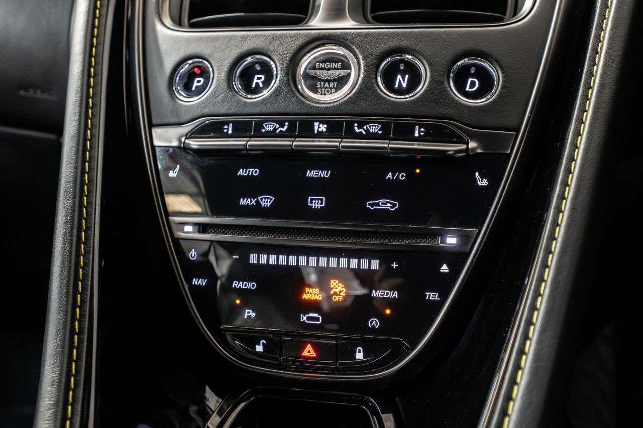 2018 ASTON MARTIN DB11 2018 ASTON MARTIN DB11