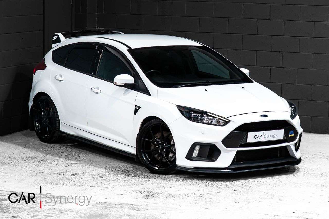 A 2016 FORD FOCUS 2.3T EcoBoost RS Hatchback 5dr Petrol Manual AWD Euro 6 (s/s) (350 ps) / ST A 2016 FORD FOCUS 2.3T EcoBoost RS Hatchback 5dr Petrol Manual AWD Euro 6 (s/s) (350 ps) / ST