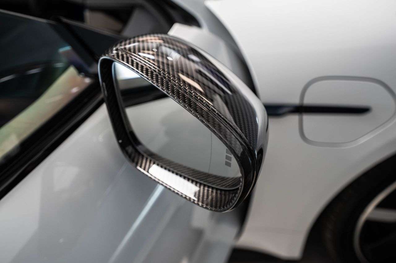 2020 PORSCHE TAYCAN 2020 PORSCHE TAYCAN