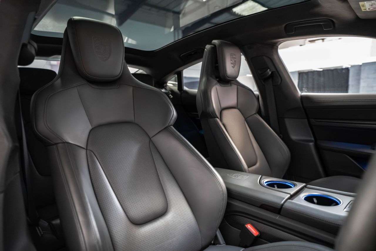 2020 PORSCHE TAYCAN 2020 PORSCHE TAYCAN