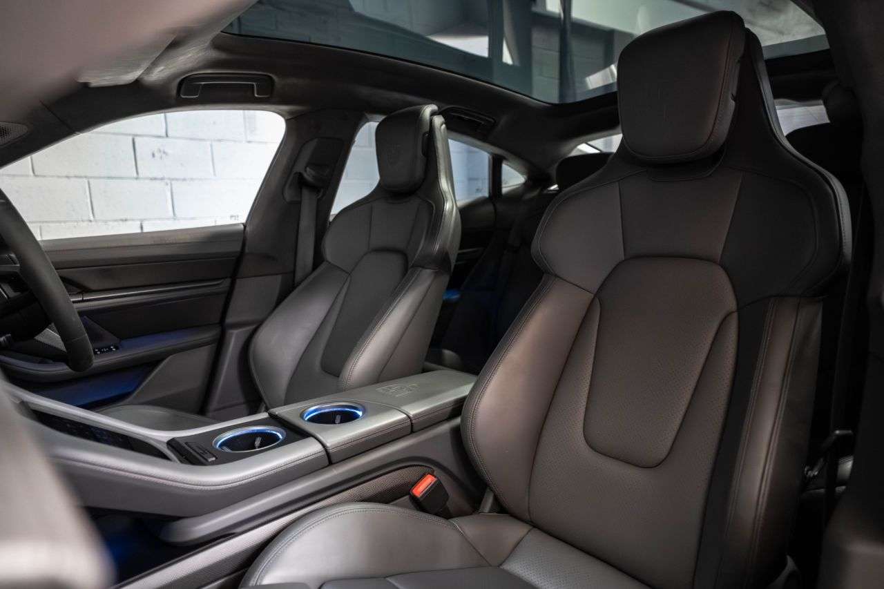 2020 PORSCHE TAYCAN 2020 PORSCHE TAYCAN
