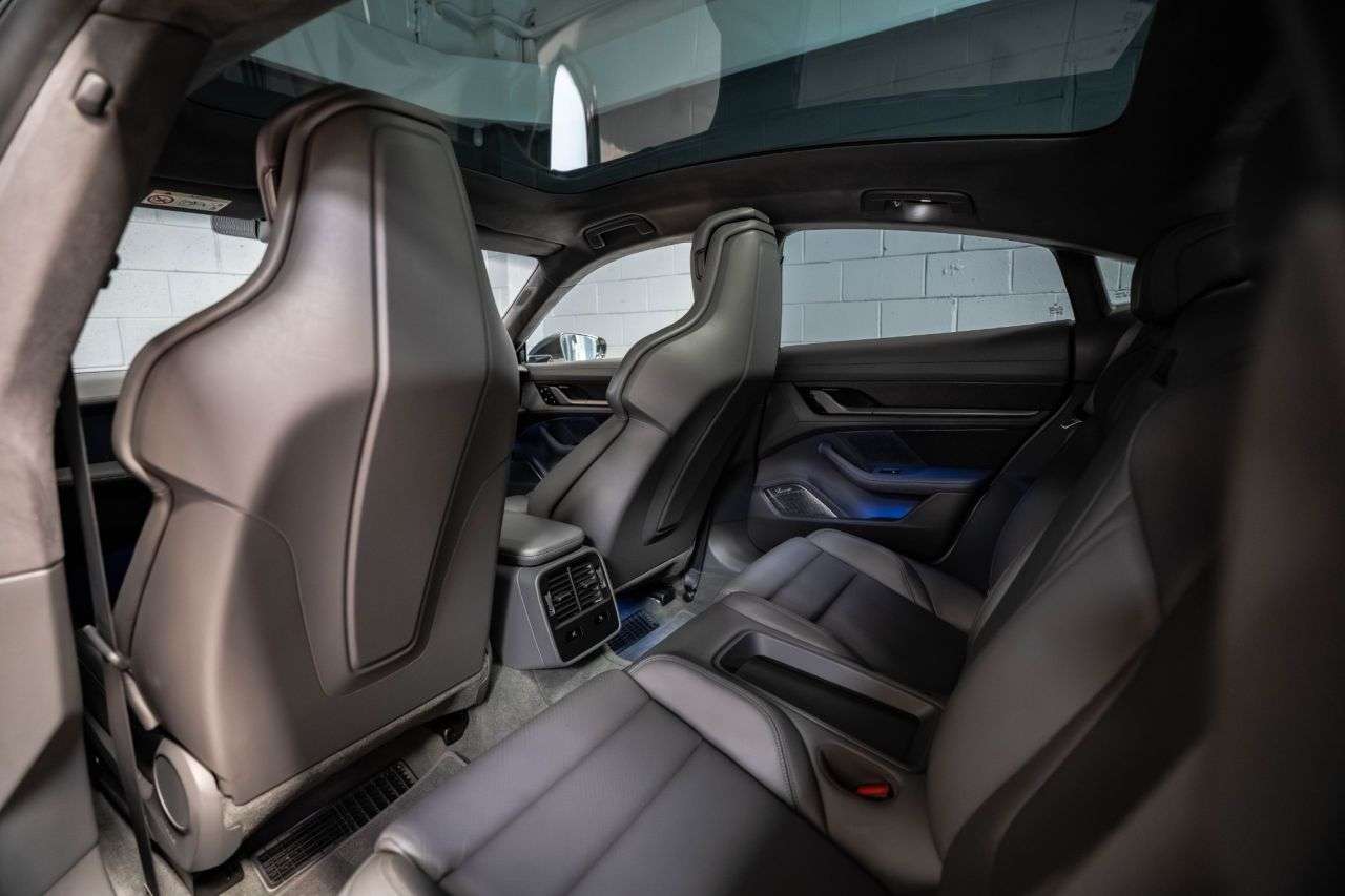 2020 PORSCHE TAYCAN 2020 PORSCHE TAYCAN