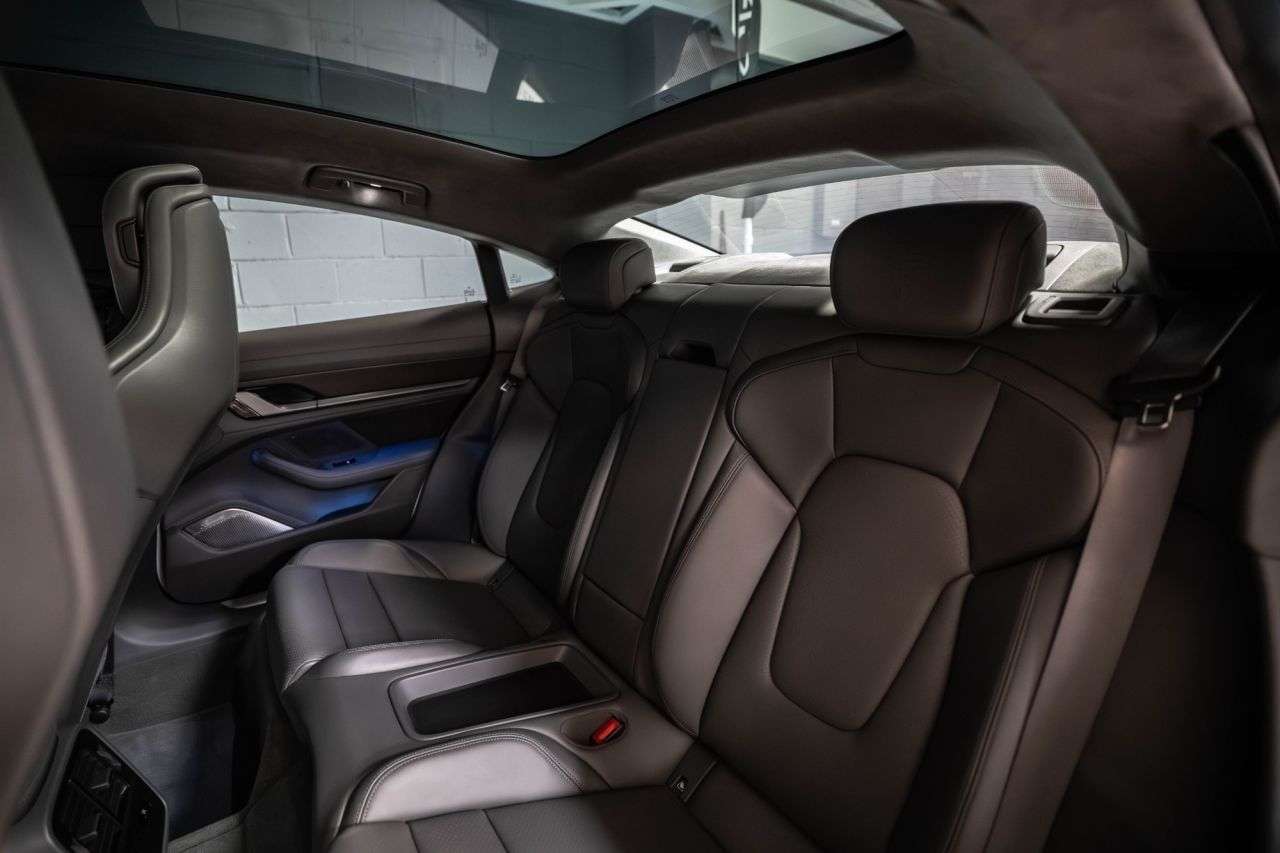 2020 PORSCHE TAYCAN 2020 PORSCHE TAYCAN