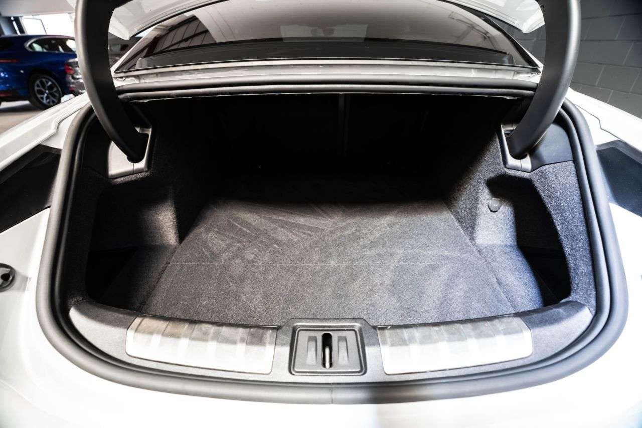 2020 PORSCHE TAYCAN 2020 PORSCHE TAYCAN