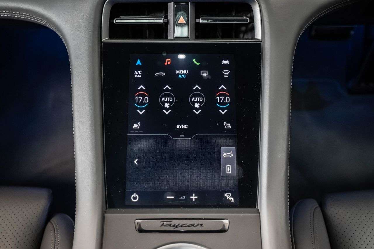 2020 PORSCHE TAYCAN 2020 PORSCHE TAYCAN