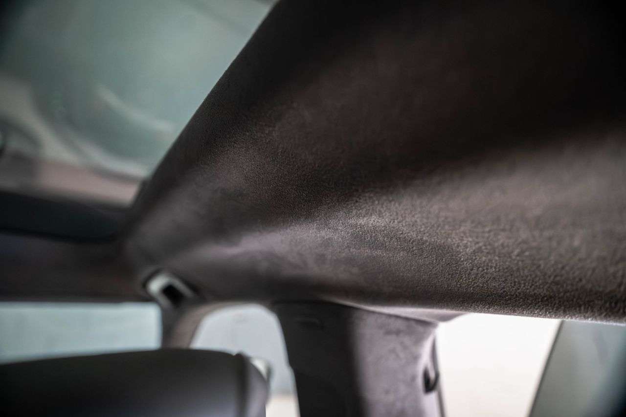 2020 PORSCHE TAYCAN 2020 PORSCHE TAYCAN