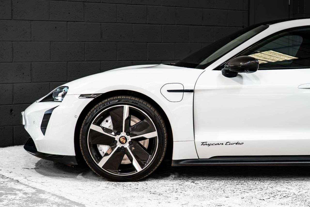 2020 PORSCHE TAYCAN 2020 PORSCHE TAYCAN