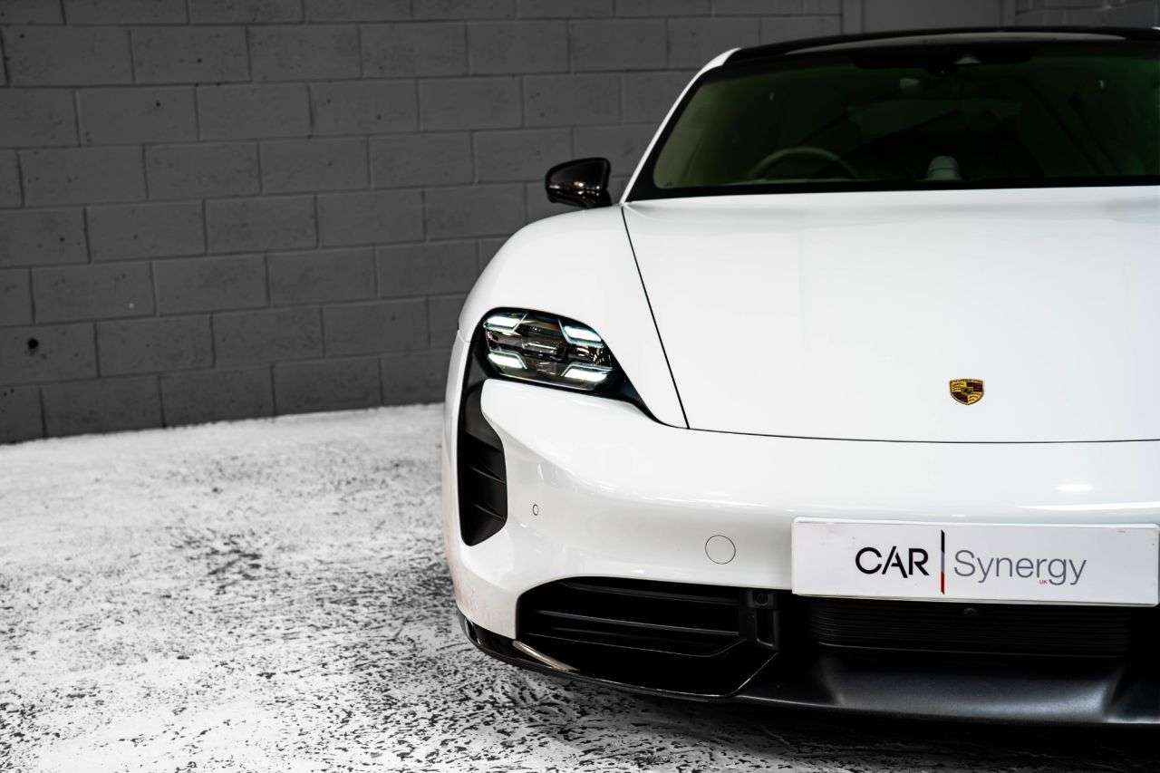 2020 PORSCHE TAYCAN 2020 PORSCHE TAYCAN