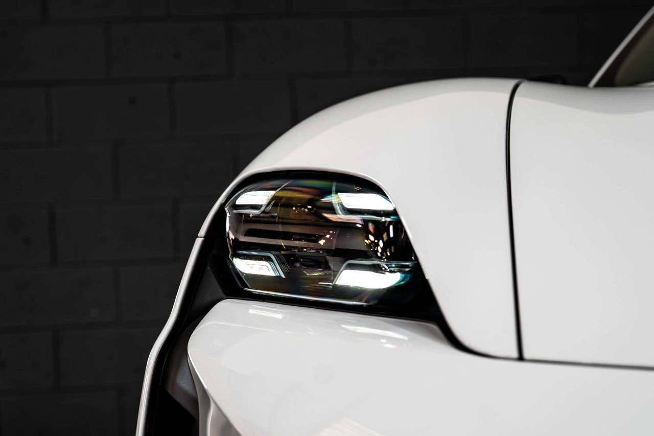 2020 PORSCHE TAYCAN 2020 PORSCHE TAYCAN