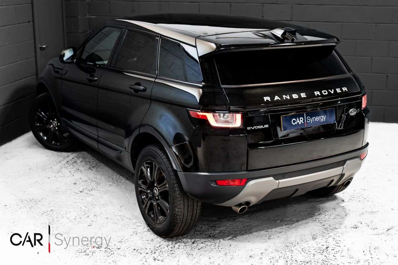 A 2017 LAND ROVER RANGE ROVER EVOQUE 2.0 TD4 SE Tech SUV 5dr Diesel Auto 4WD Euro 6 (s/s) (180 ps) / STUNNING CA A 2017 LAND ROVER RANGE ROVER EVOQUE 2.0 TD4 SE Tech SUV 5dr Diesel Auto 4WD Euro 6 (s/s) (180 ps) / STUNNING CA
