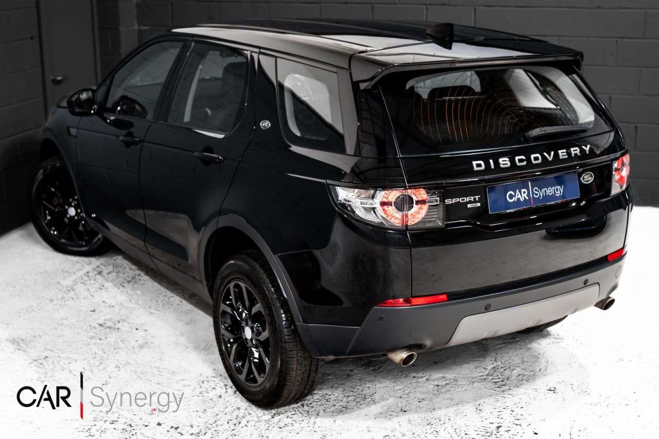 A 2017 LAND ROVER DISCOVERY SPORT 2.0 TD4 HSE SUV 5dr Diesel Auto 4WD Euro 6 (s/s) (180 ps) / 1 OWNER FULL SH A 2017 LAND ROVER DISCOVERY SPORT 2.0 TD4 HSE SUV 5dr Diesel Auto 4WD Euro 6 (s/s) (180 ps) / 1 OWNER FULL SH