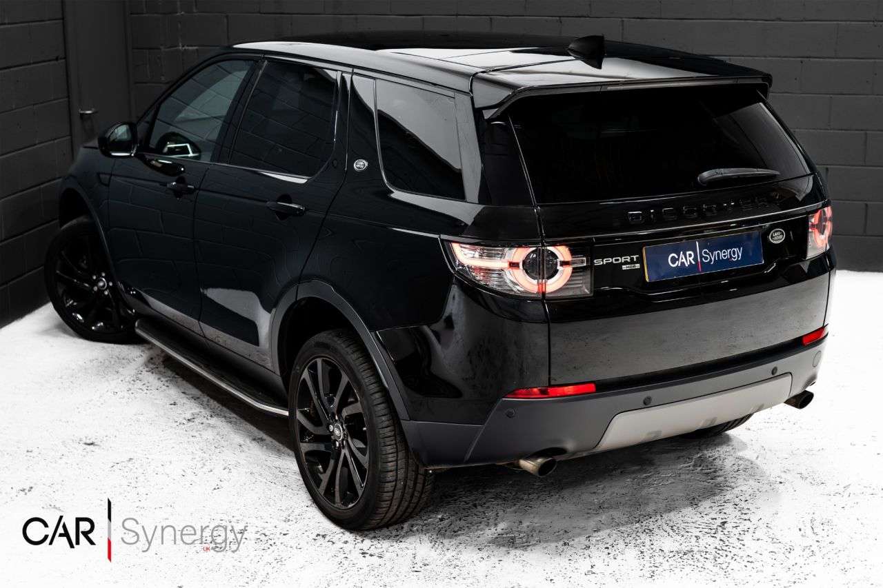 A 2018 LAND ROVER DISCOVERY SPORT 2.0 TD4 HSE Black SUV 5dr Diesel Auto 4WD Euro 6 (s/s) (180 ps) / STUNNING A 2018 LAND ROVER DISCOVERY SPORT 2.0 TD4 HSE Black SUV 5dr Diesel Auto 4WD Euro 6 (s/s) (180 ps) / STUNNING