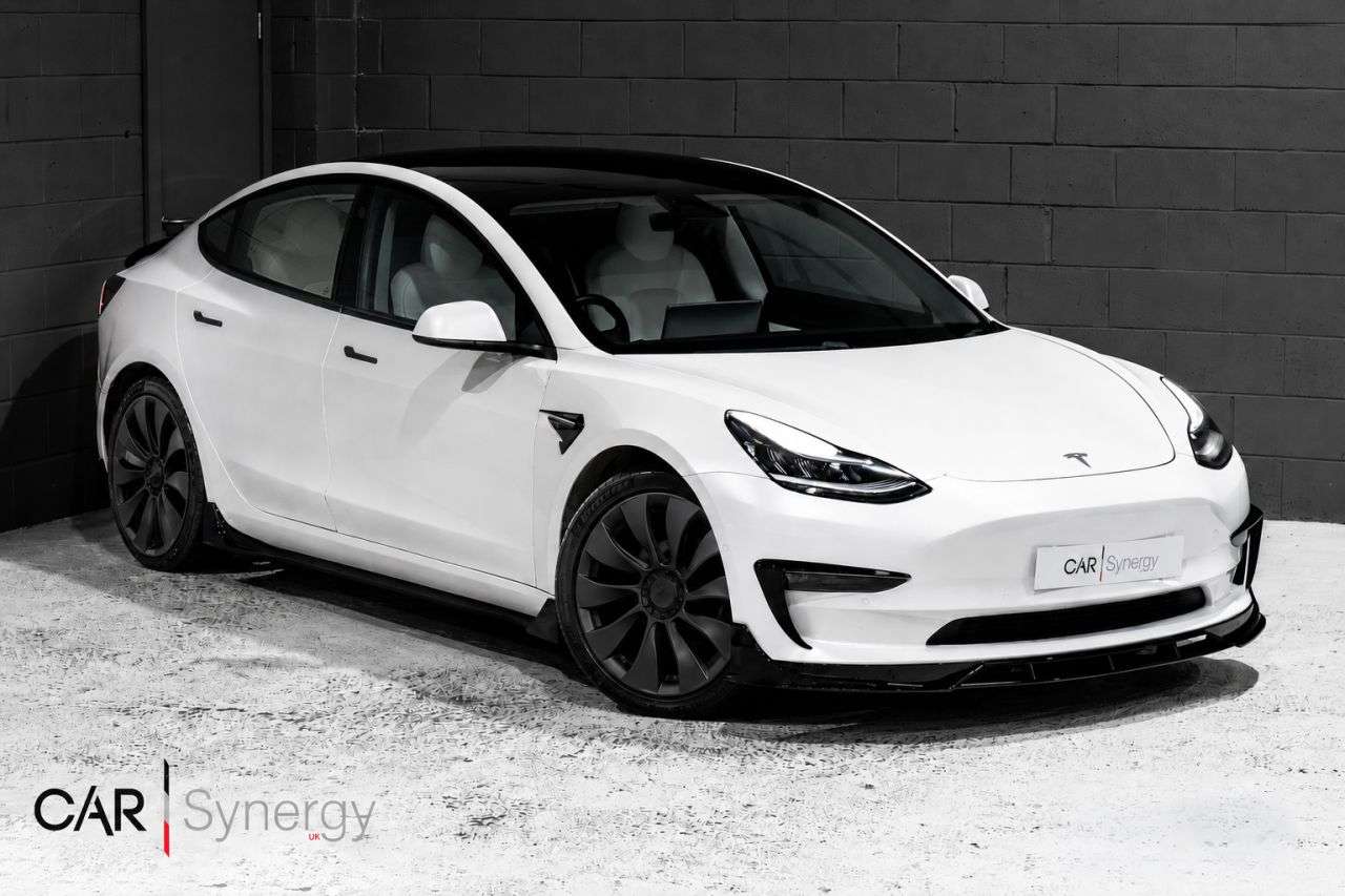 A 2020 TESLA MODEL 3 (Dual Motor) Long Range Saloon 4dr Electric Auto 4WDE (346 ps) / 2 YEAR TES A 2020 TESLA MODEL 3 (Dual Motor) Long Range Saloon 4dr Electric Auto 4WDE (346 ps) / 2 YEAR TES
