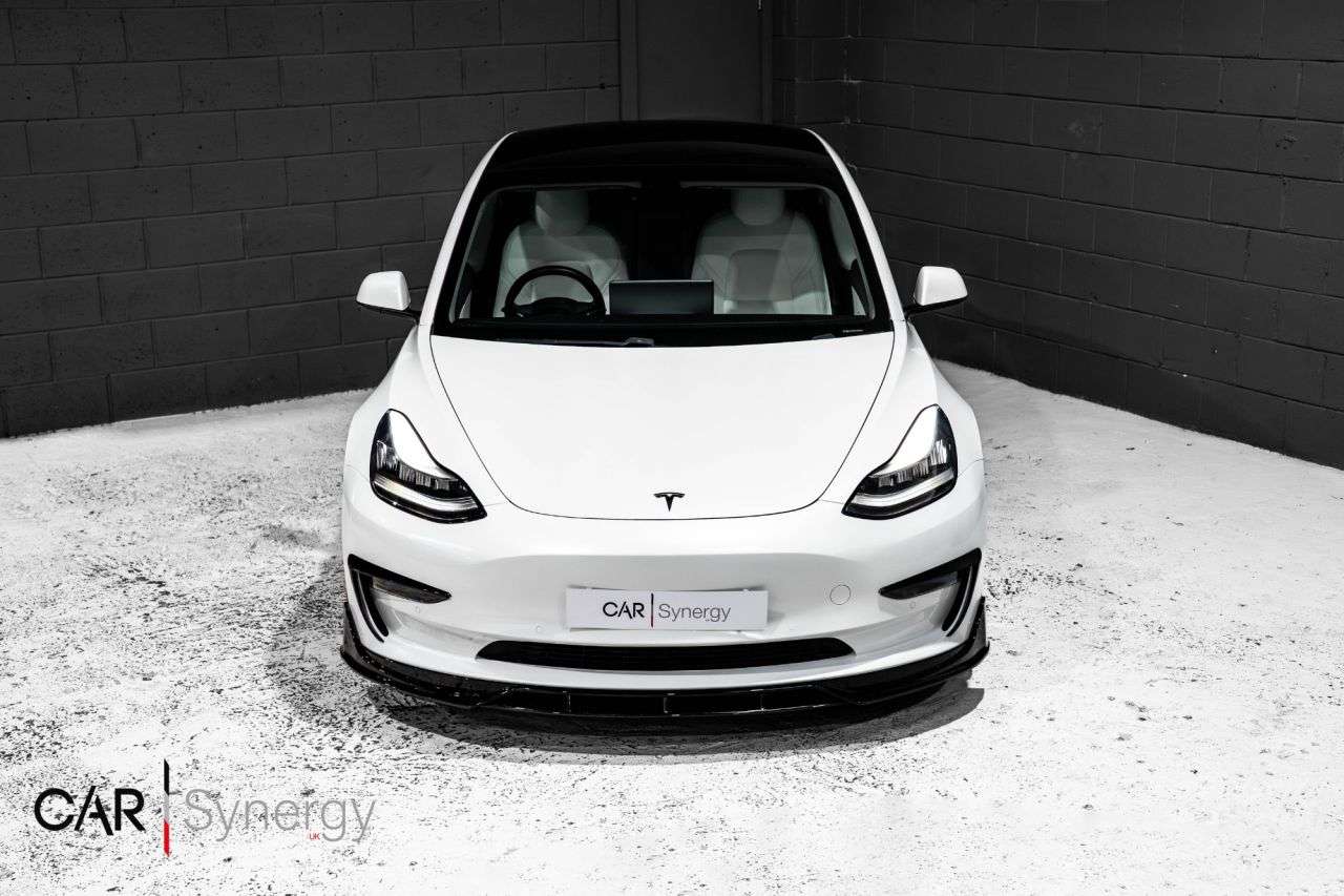 A 2020 TESLA MODEL 3 (Dual Motor) Long Range Saloon 4dr Electric Auto 4WDE (346 ps) / 2 YEAR TES A 2020 TESLA MODEL 3 (Dual Motor) Long Range Saloon 4dr Electric Auto 4WDE (346 ps) / 2 YEAR TES