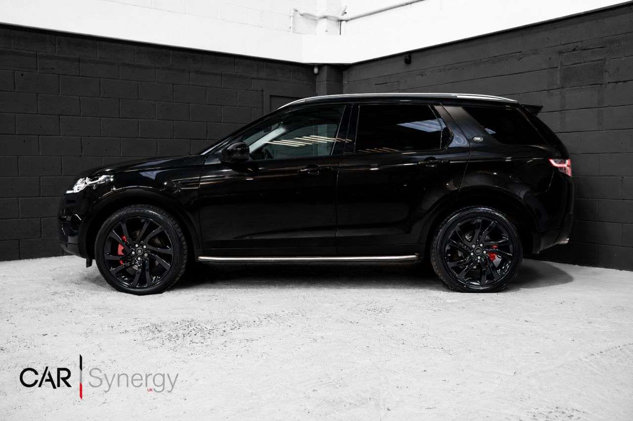 A 2017 LAND ROVER DISCOVERY SPORT 2.0 TD4 HSE Black SUV 5dr Diesel Auto 4WD Euro 6 (s/s) (180 ps) / STUNNING A 2017 LAND ROVER DISCOVERY SPORT 2.0 TD4 HSE Black SUV 5dr Diesel Auto 4WD Euro 6 (s/s) (180 ps) / STUNNING