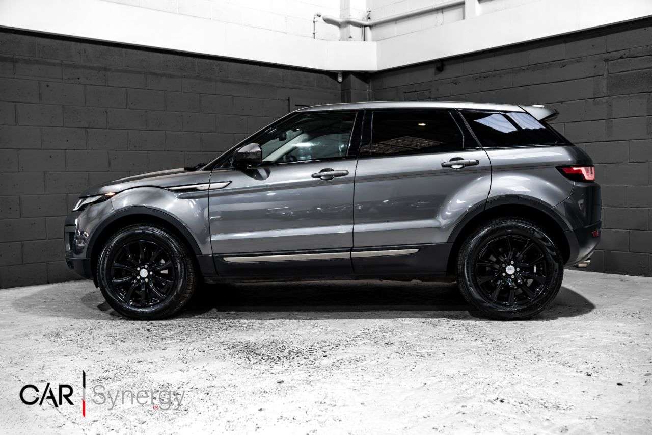 A 2017 LAND ROVER RANGE ROVER EVOQUE 2.0 TD4 SE SUV 5dr Diesel Auto 4WD Euro 6 (s/s) (180 ps) / STUNNING CAR! A 2017 LAND ROVER RANGE ROVER EVOQUE 2.0 TD4 SE SUV 5dr Diesel Auto 4WD Euro 6 (s/s) (180 ps) / STUNNING CAR!