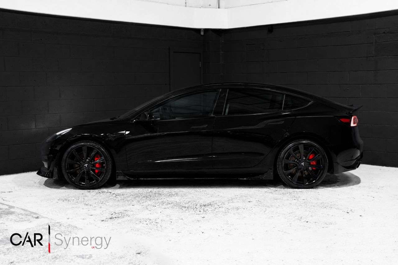 A 2019 TESLA MODEL 3 (Dual Motor) Performance Saloon 4dr Electric Auto 4WDE (Performance Upgrade A 2019 TESLA MODEL 3 (Dual Motor) Performance Saloon 4dr Electric Auto 4WDE (Performance Upgrade
