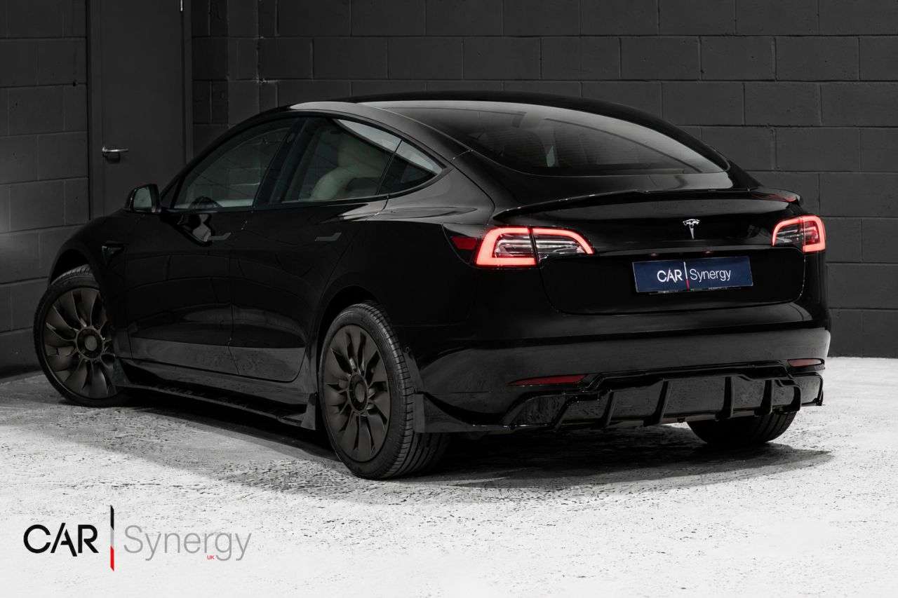 A 2022 TESLA MODEL 3 (Dual Motor) Long Range Saloon 4dr Electric Auto 4WDE (346 ps) / 4 YEAR TES A 2022 TESLA MODEL 3 (Dual Motor) Long Range Saloon 4dr Electric Auto 4WDE (346 ps) / 4 YEAR TES