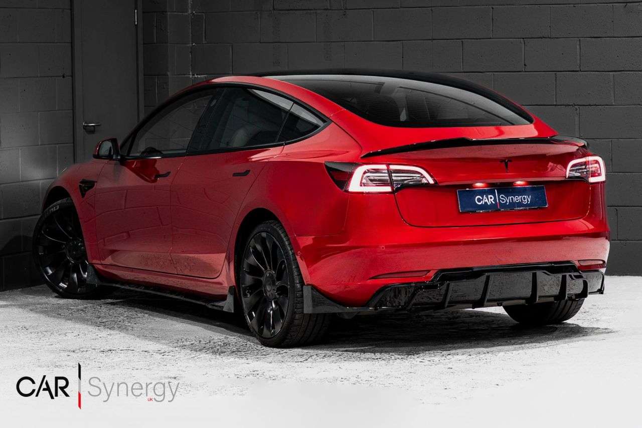 A 2020 TESLA MODEL 3 (Dual Motor) Performance Saloon 4dr Electric Auto 4WDE (Performance Upgrade A 2020 TESLA MODEL 3 (Dual Motor) Performance Saloon 4dr Electric Auto 4WDE (Performance Upgrade
