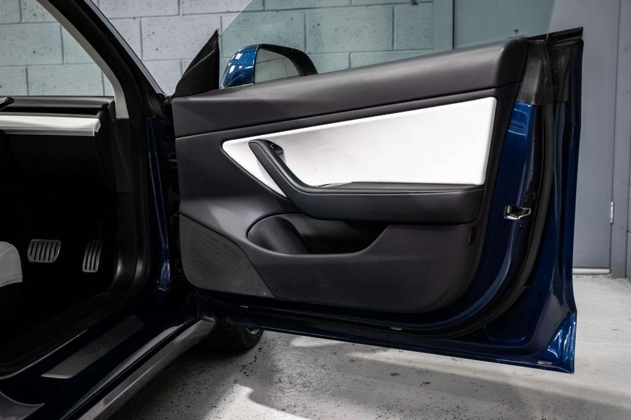 2019 TESLA MODEL 3 2019 TESLA MODEL 3
