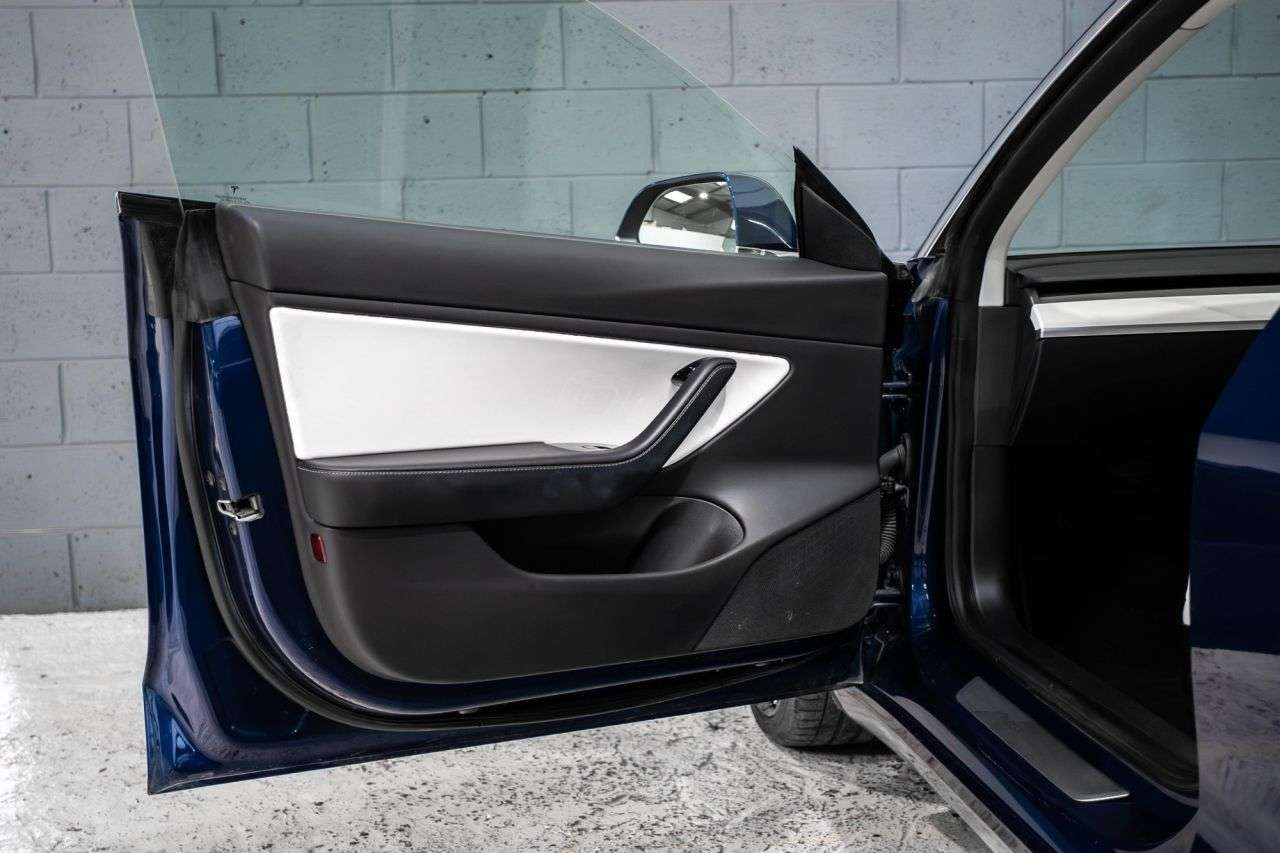 2019 TESLA MODEL 3 2019 TESLA MODEL 3