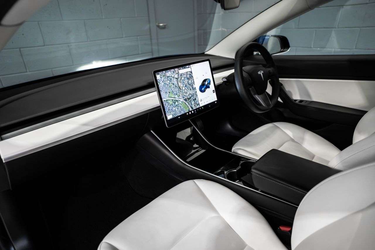 2019 TESLA MODEL 3 2019 TESLA MODEL 3