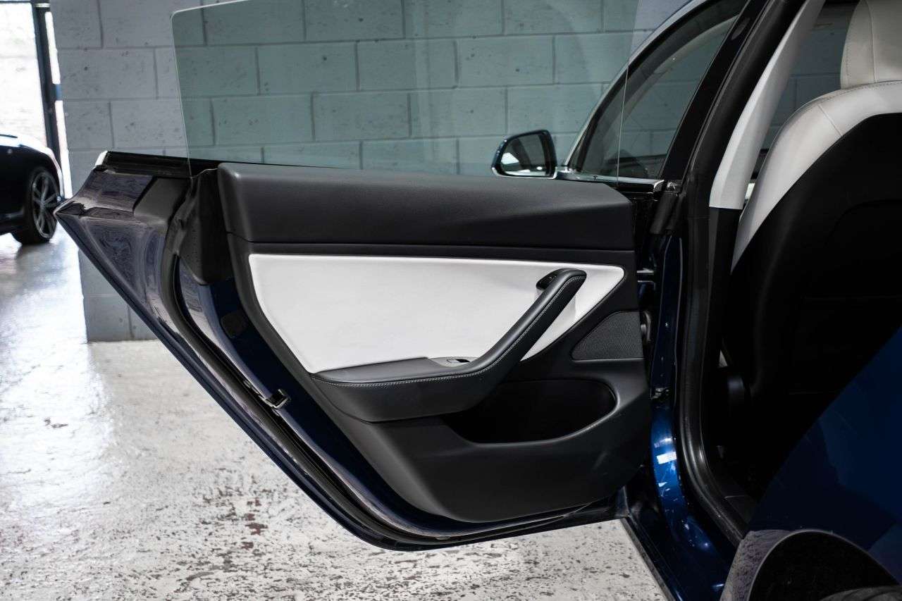 2019 TESLA MODEL 3 2019 TESLA MODEL 3