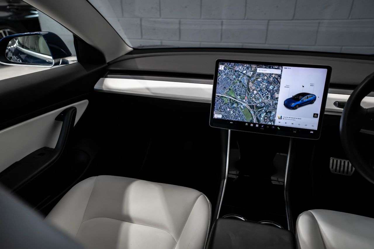 2019 TESLA MODEL 3 2019 TESLA MODEL 3