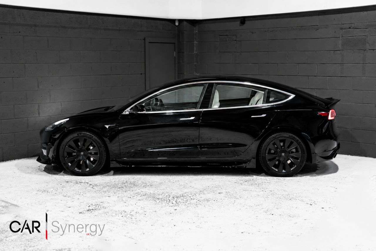 A 2020 TESLA MODEL 3 (Dual Motor) Long Range Saloon 4dr Electric Auto 4WDE (346 ps) / 2 YEAR TES A 2020 TESLA MODEL 3 (Dual Motor) Long Range Saloon 4dr Electric Auto 4WDE (346 ps) / 2 YEAR TES