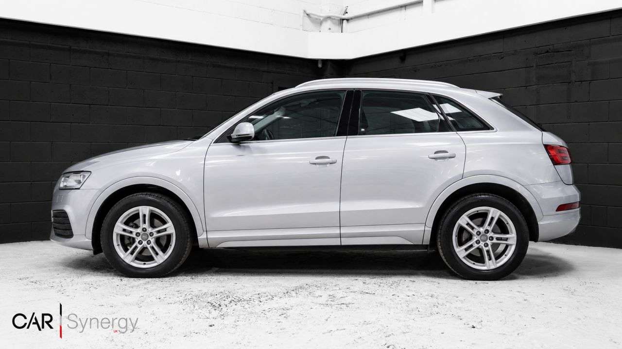 A 2017 AUDI Q3 1.4 TFSI CoD Sport SUV 5dr Petrol S Tronic Euro 6 (s/s) (150 ps) / STUNNING A 2017 AUDI Q3 1.4 TFSI CoD Sport SUV 5dr Petrol S Tronic Euro 6 (s/s) (150 ps) / STUNNING
