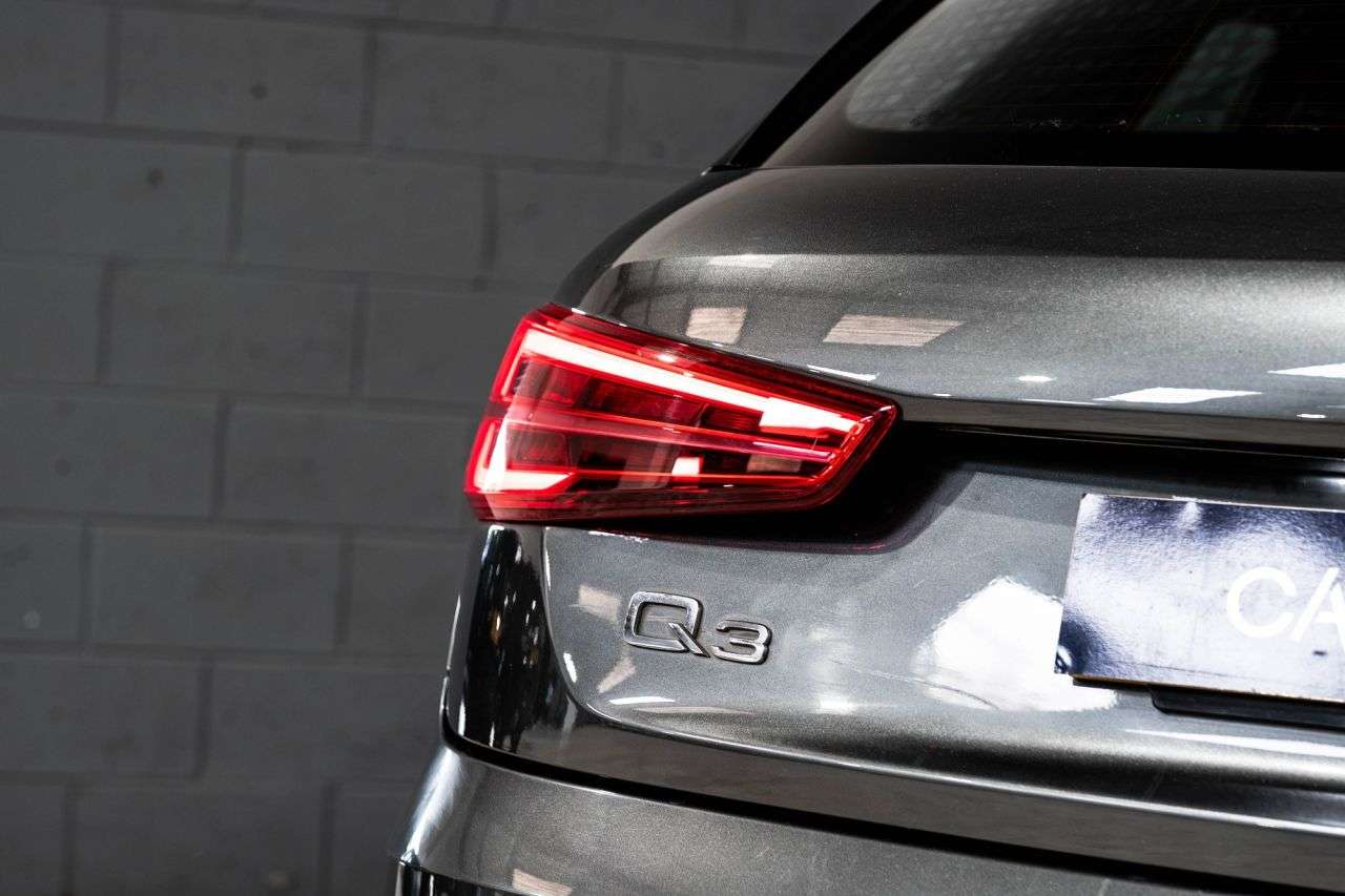 2018 AUDI Q3 2018 AUDI Q3