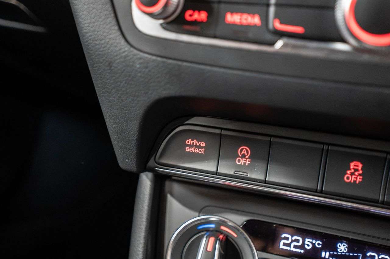 2018 AUDI Q3 2018 AUDI Q3