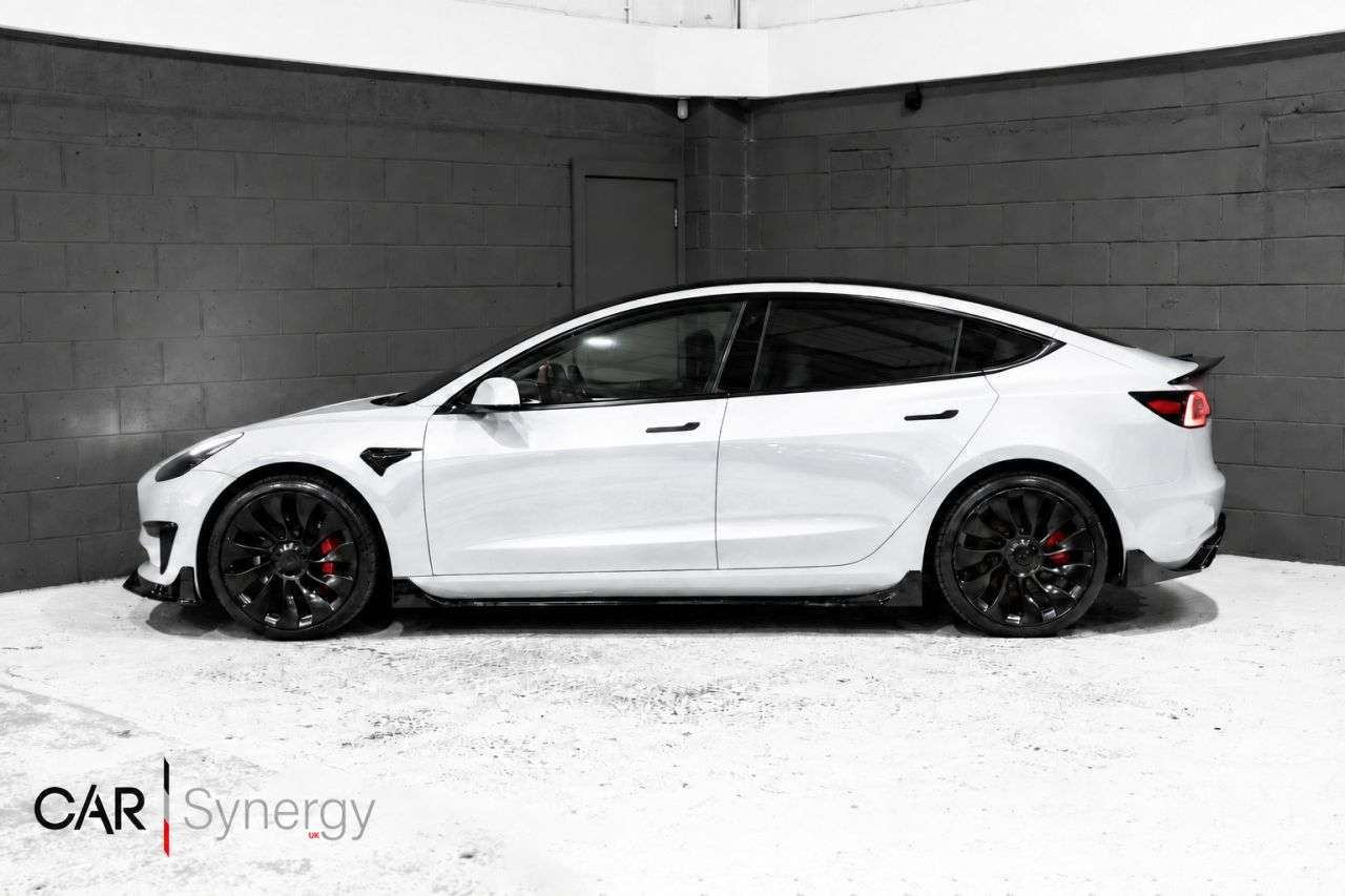 A 2021 TESLA MODEL 3 (Dual Motor) Performance Saloon 4dr Electric Auto 4WDE (Performance Upgrade A 2021 TESLA MODEL 3 (Dual Motor) Performance Saloon 4dr Electric Auto 4WDE (Performance Upgrade