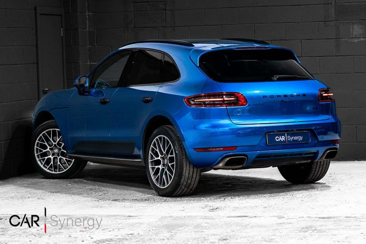 A 2018 PORSCHE MACAN 2.0T SUV 5dr Petrol PDK 4WD Euro 6 (s/s) (252 ps) / £9K OPTIONAL EXTRAS! A 2018 PORSCHE MACAN 2.0T SUV 5dr Petrol PDK 4WD Euro 6 (s/s) (252 ps) / £9K OPTIONAL EXTRAS!
