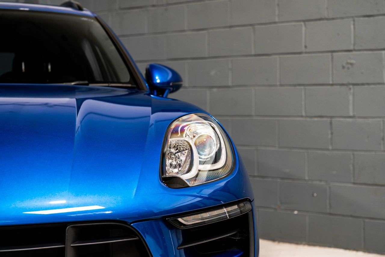2018 PORSCHE MACAN 2018 PORSCHE MACAN